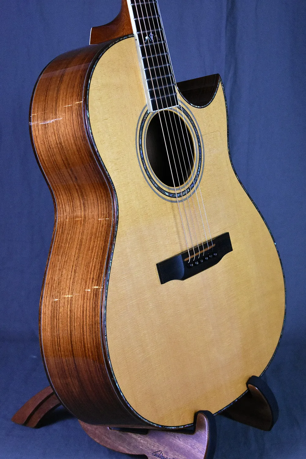 1998 Larrivée  C-10 with pickup