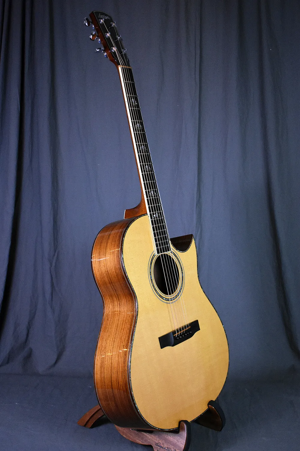 1998 Larrivée  C-10 with pickup