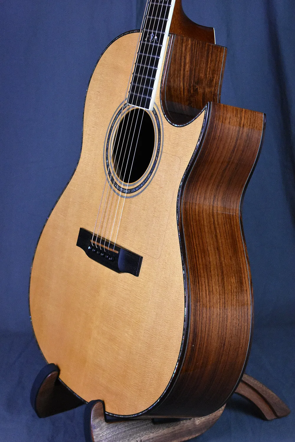 1998 Larrivée  C-10 with pickup