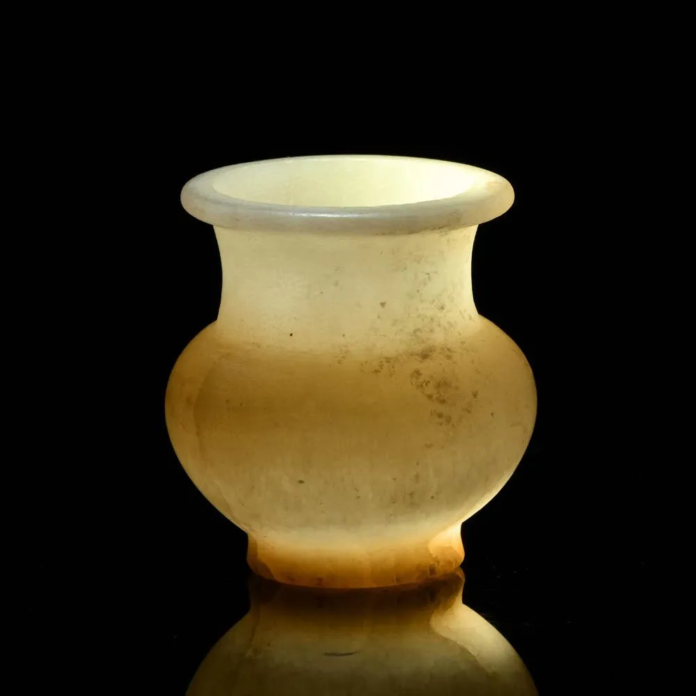 An exceptional Egyptian Alabaster Vessel, 18th Dynasty, time of Hatshepsut, ca. ca. 1492–1425 BCE