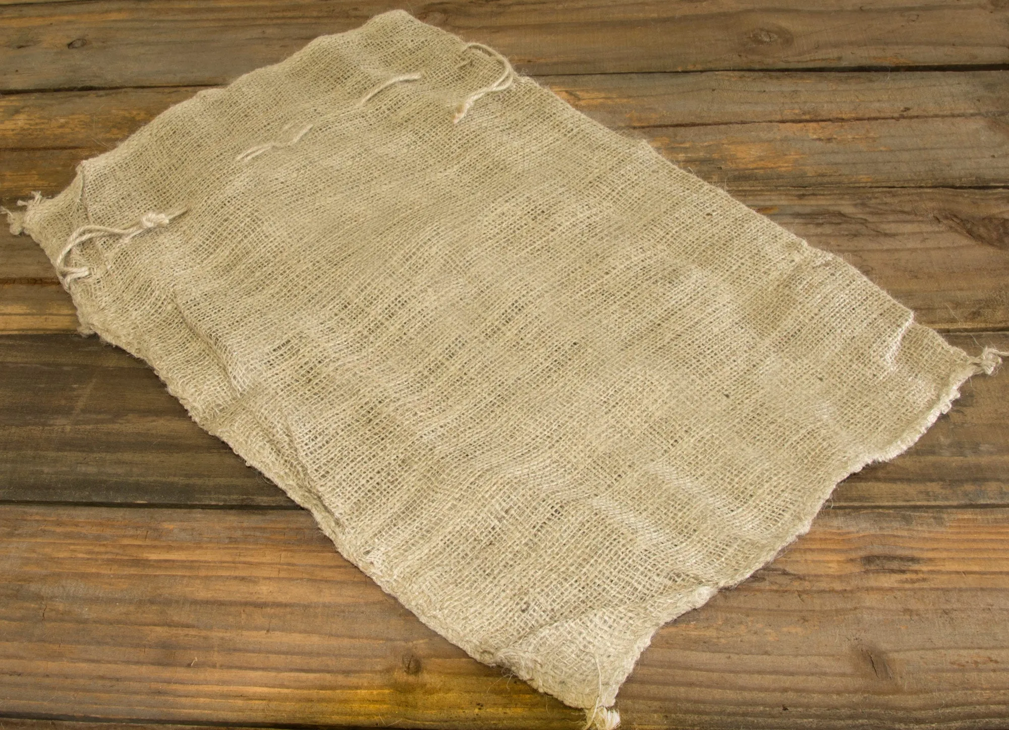 Burlap Drawstring Sack: Natural (16" x 14")