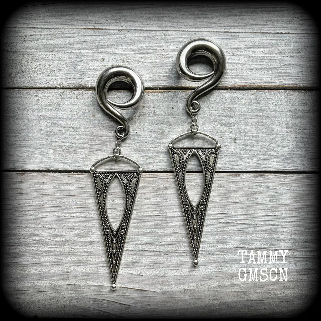 Gothic triangle gauged earrings-Boho ear gauges