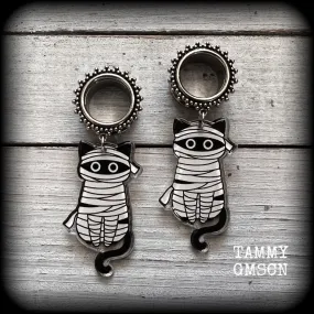 Halloween cat earrings-The Mummy tunnel dangles