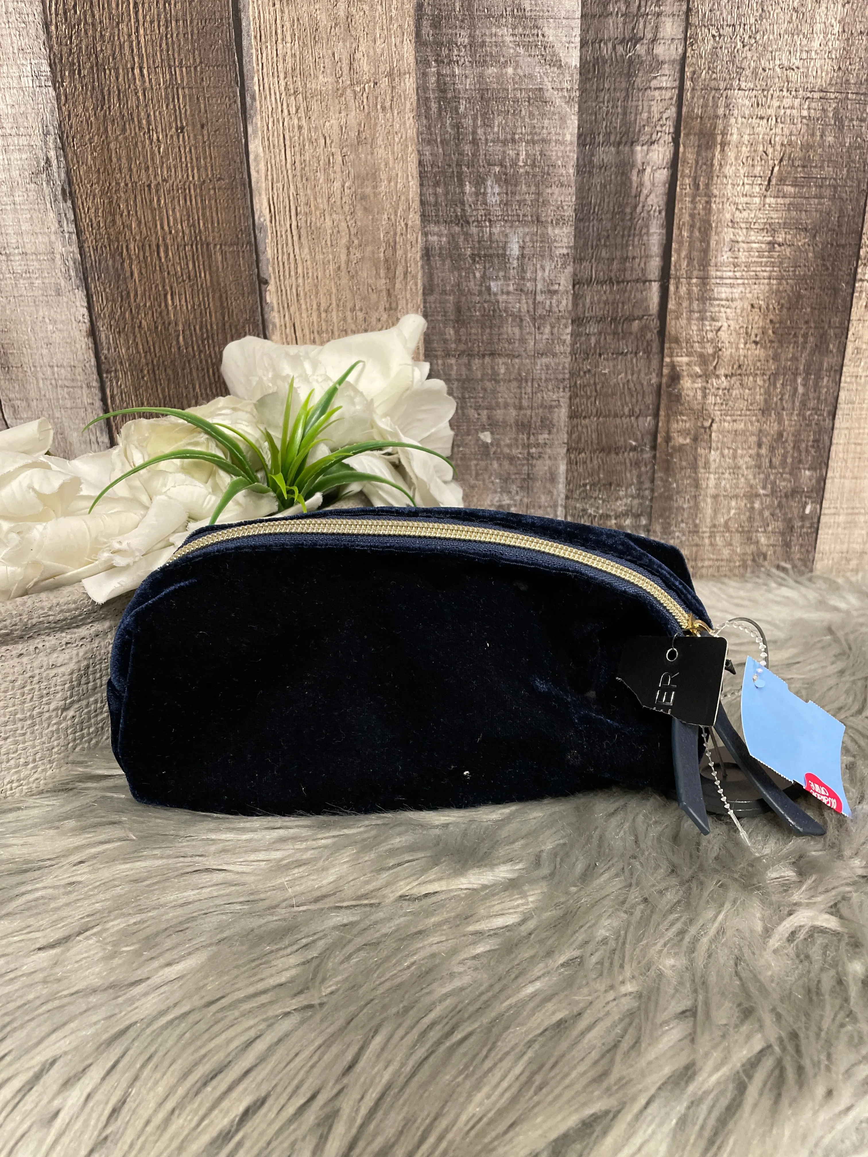 Makeup Bag By Express, Size: Small