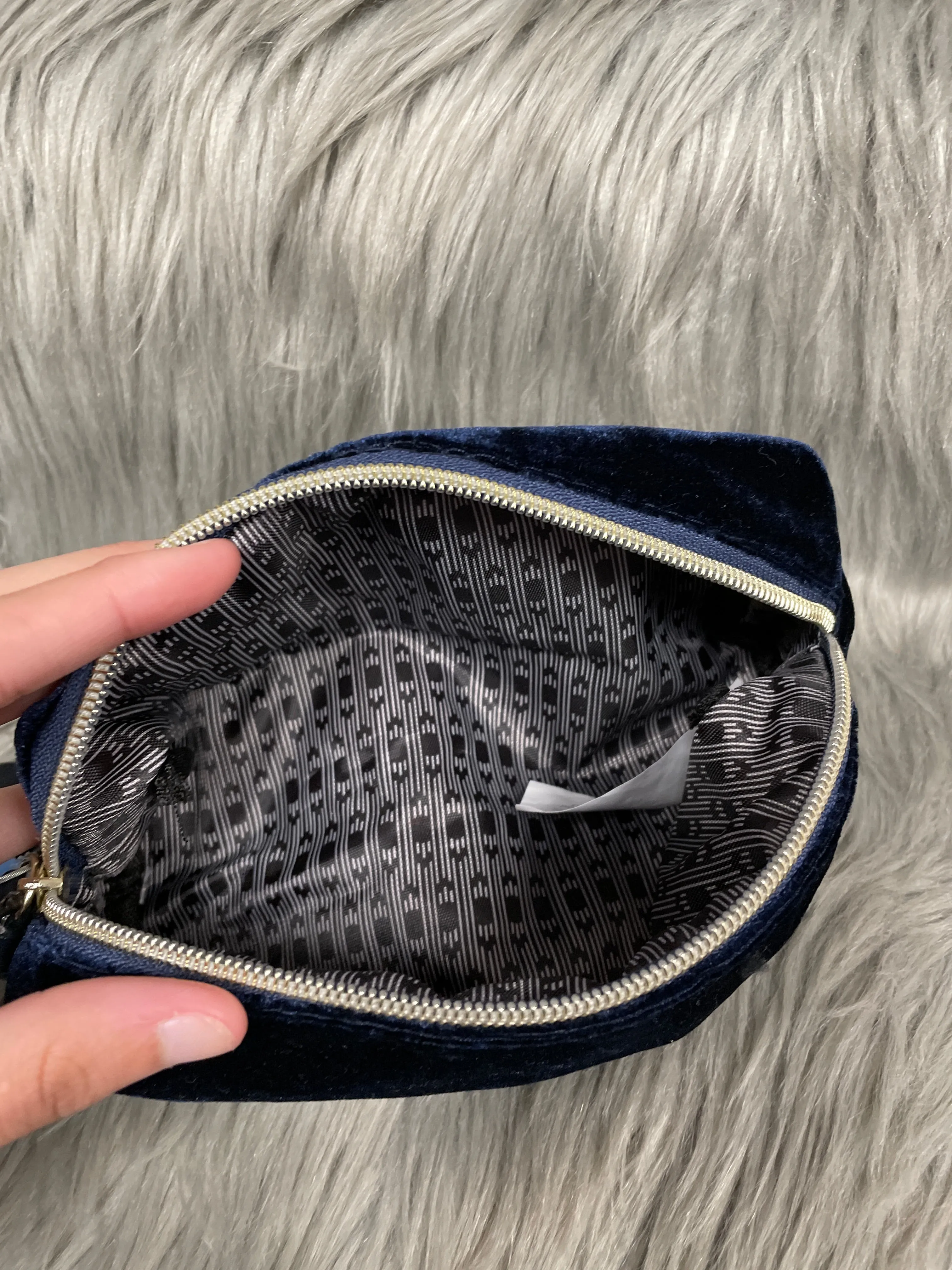 Makeup Bag By Express, Size: Small