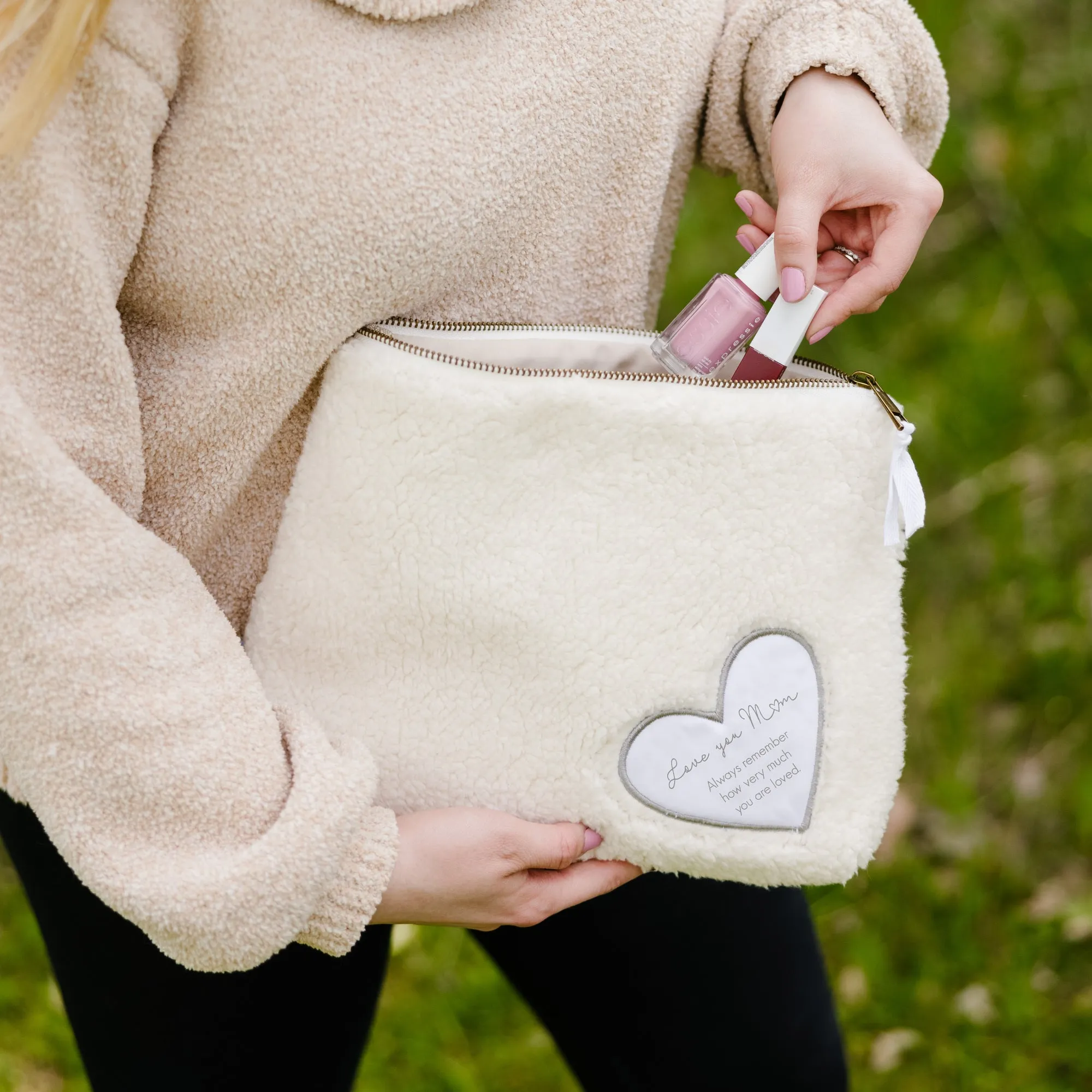 Mom 10" x 8" Sherpa Cosmetic Bag