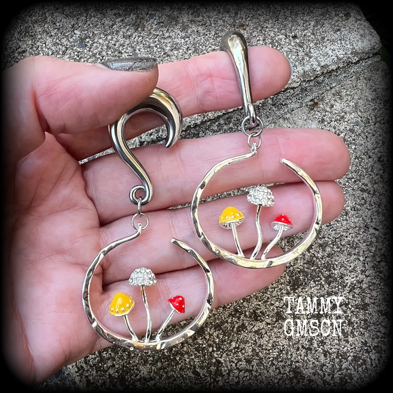 Mushroom ear gauges-Gauged earrings