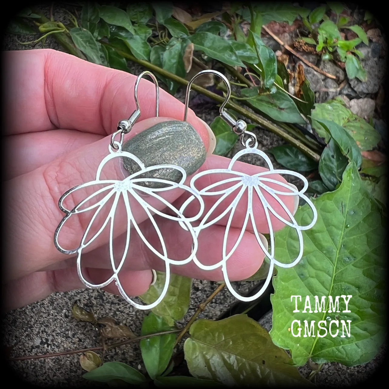 Ocean goddess earrings-Aphrodite scallop earrings