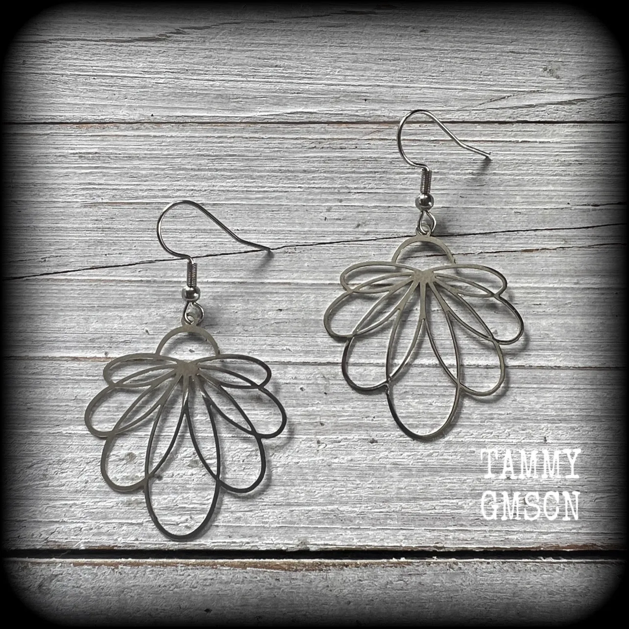 Ocean goddess earrings-Aphrodite scallop earrings