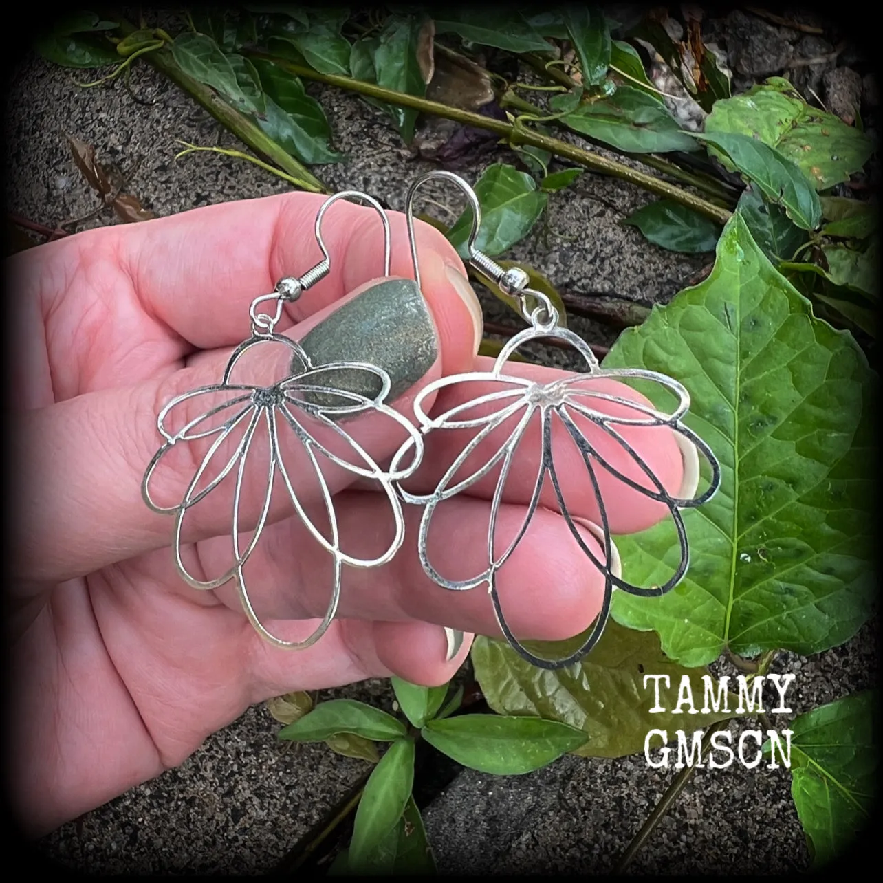 Ocean goddess earrings-Aphrodite scallop earrings