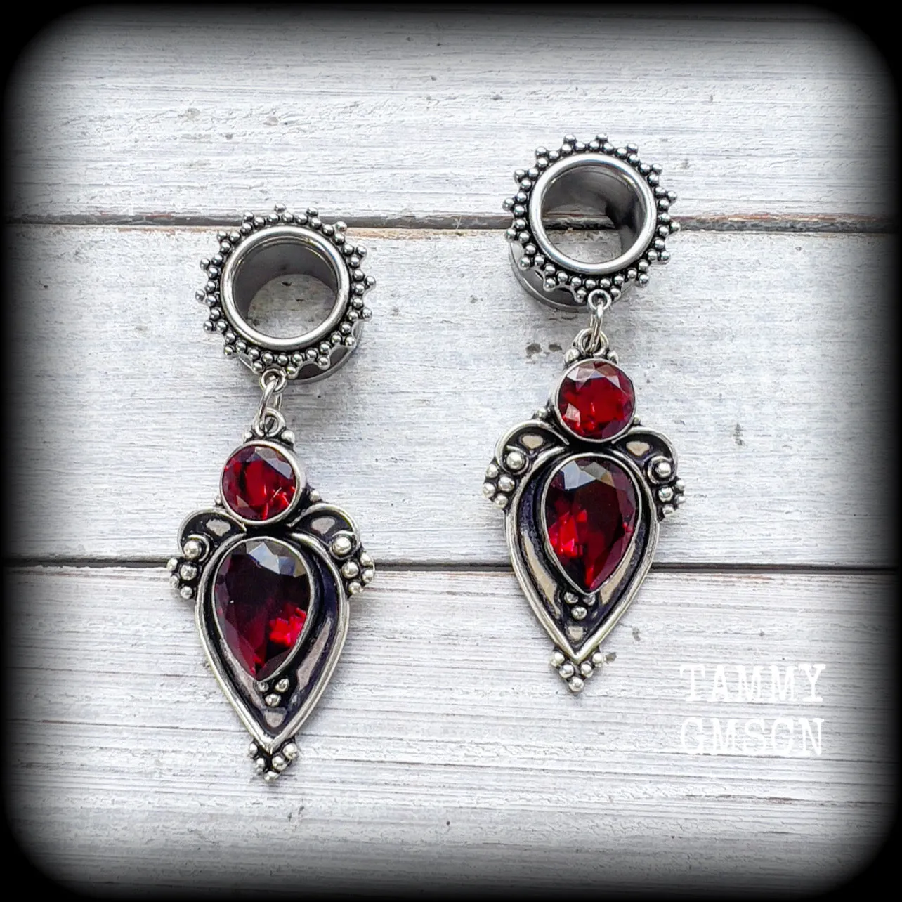 Ornate Garnet gemstone tunnel earrings-Gemstone ear gauges