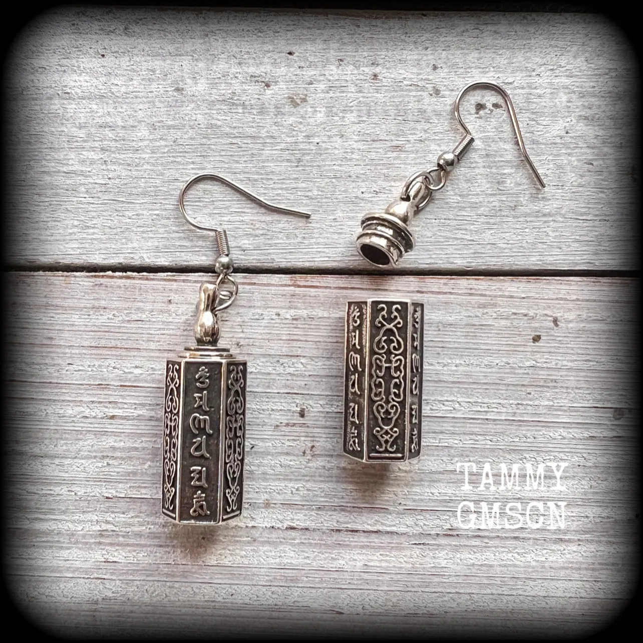 Pet ashes urn earrings-Pet memorial jewelry