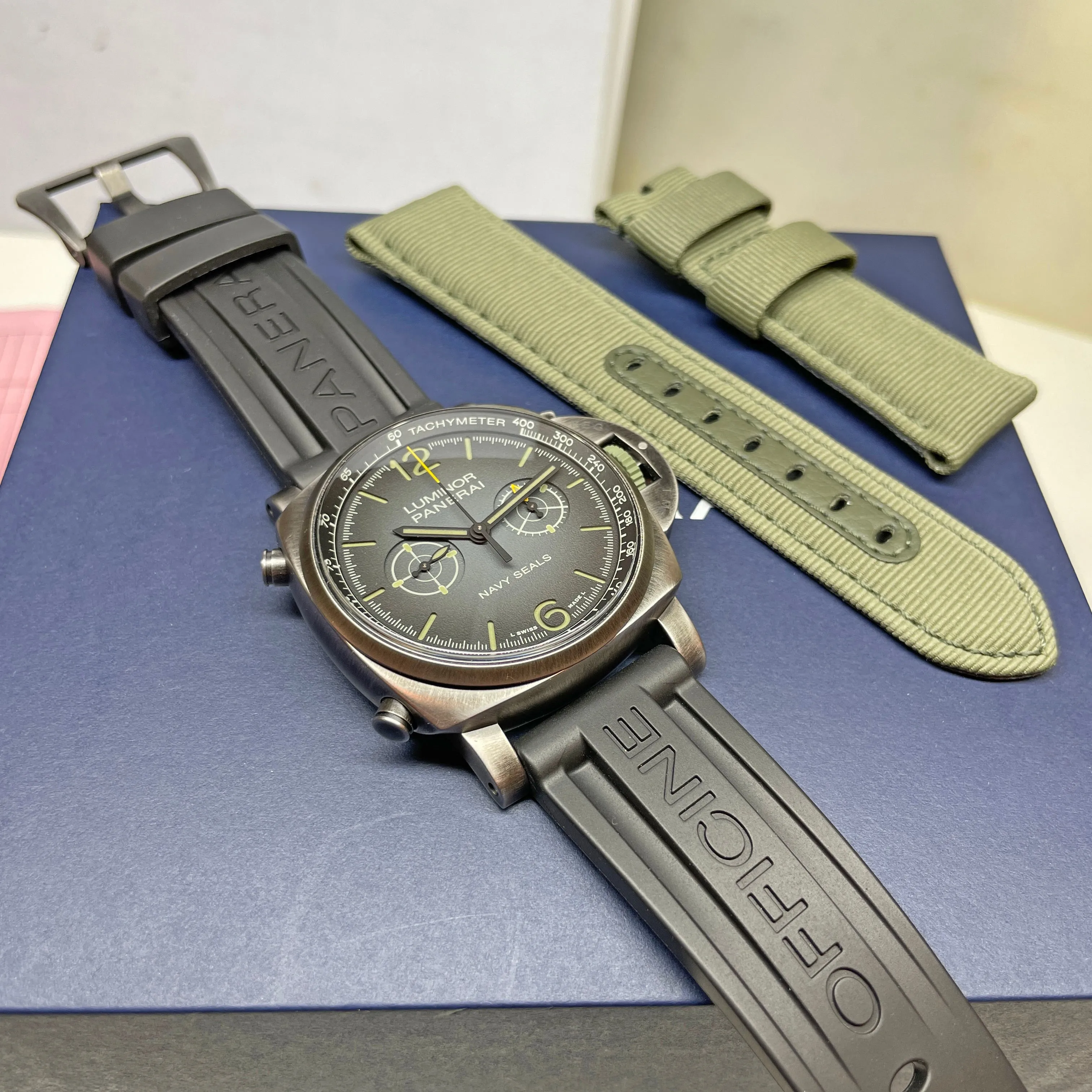 Pre-owned Panerai Luminor Chrono Navy SEALs PAM01409 Green Watch 44mm