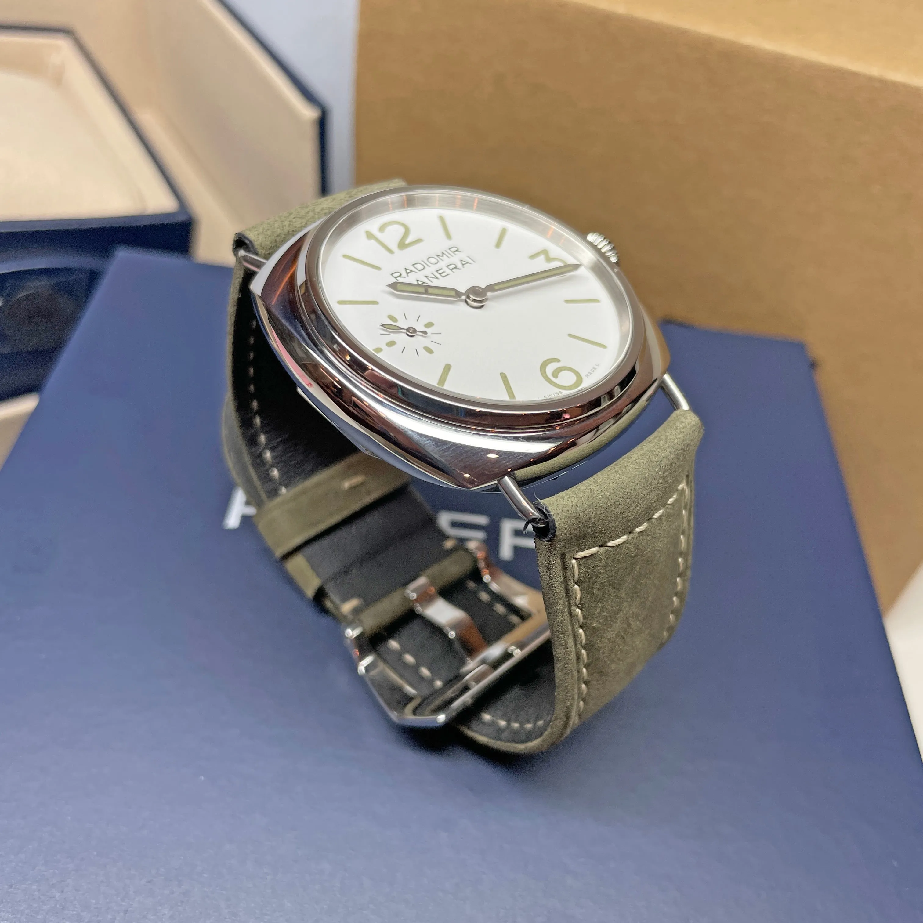 Pre-owned Panerai Radiomir Officine White Green PAM01384 45mm