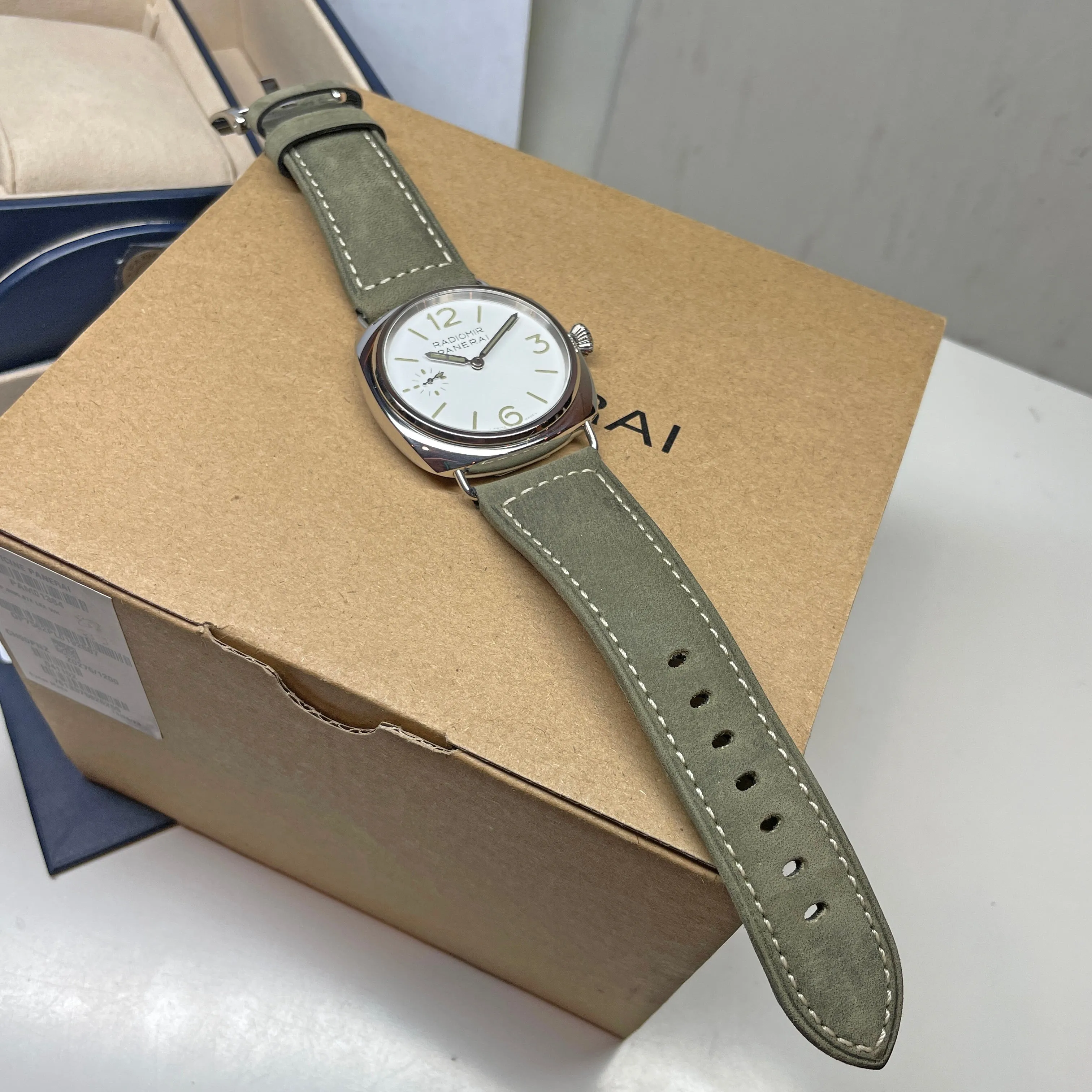 Pre-owned Panerai Radiomir Officine White Green PAM01384 45mm
