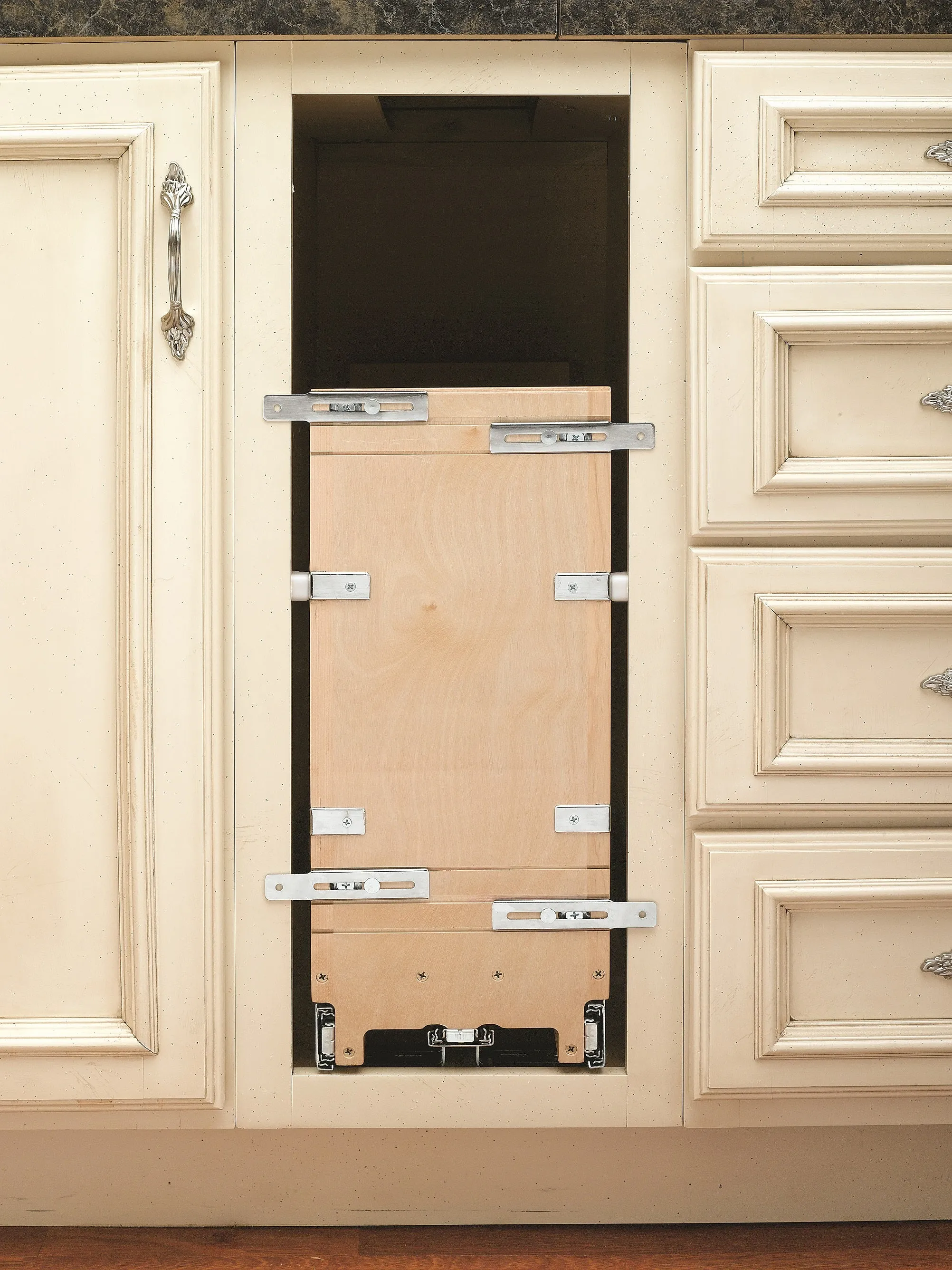 Rev-A-Shelf 5 in Tray Divider, Foil & Wrap Organizer Soft-Close 447-BCBBSC-5C