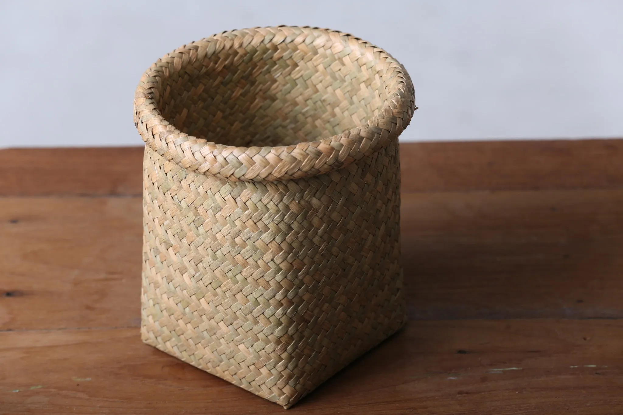 Seagrass Pen Holder